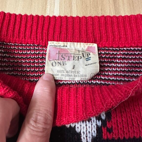 Vintage 90s Red & Black Panda Knit Sweater – Size Large - Picture 4 of 5